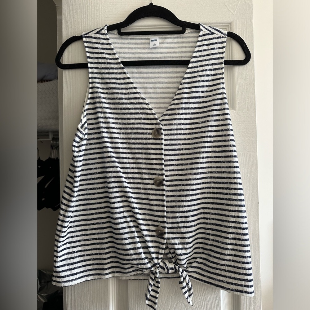 Old Navy White and Navy Stripped Knotted Tank Top; Size L